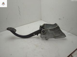 педаль тормоза Opel Vivaro A 2003, 1.9 л., дизель, МКПП, белый, микроавтобус