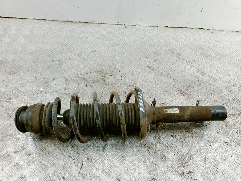 стойка передняя Volkswagen Golf 4 поколение 1998, 1.4 л., бензин, МКПП, серый, хетчбэк 5 дв. - фото №1