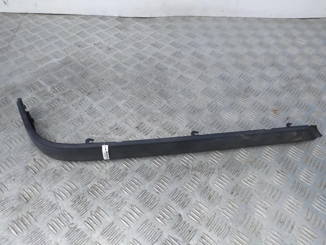 молдинг заднего бампера BMW 3 E36 1998, 1.6 л., бензин, МКПП, чёрный, универсал, 8135487