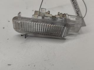 фонарь салона (плафон) Audi A6 4B/C5 2000, 2.5 л., дизель, АКПП, чёрный, универсал, 4B0847415