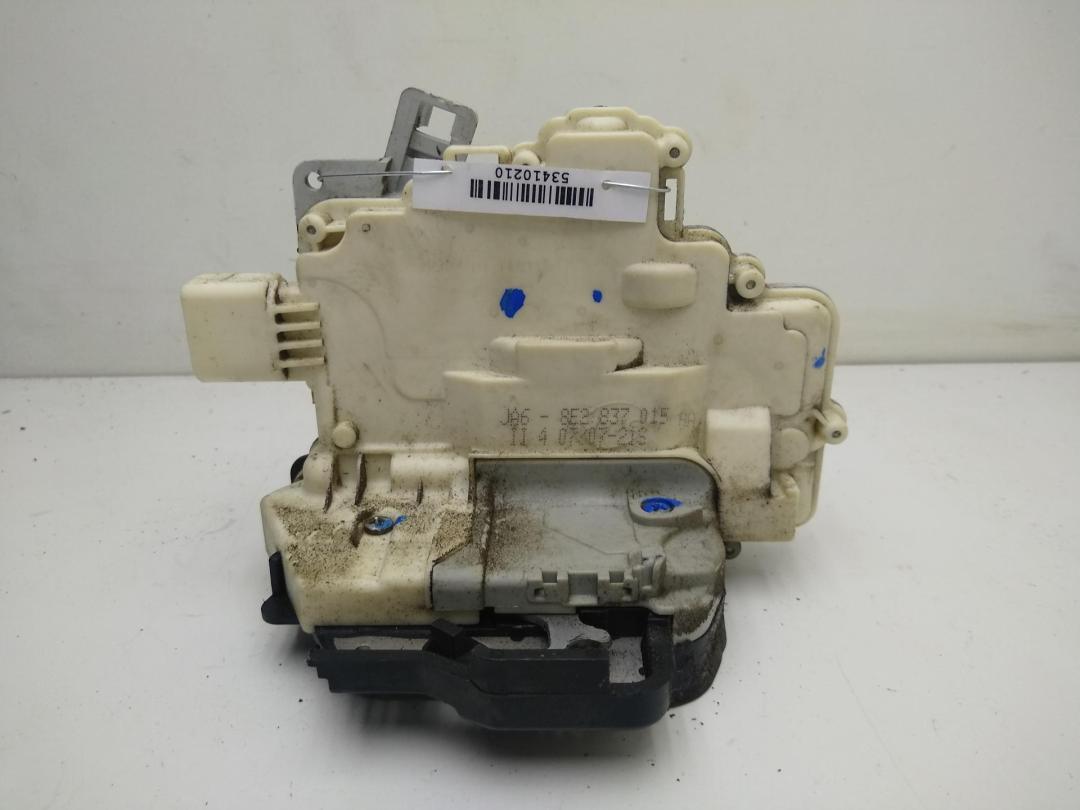 замок двери передней левой Audi A4 B7 2007, 2.0 л., TFSI, бензин, МКПП, красный, универсал, 8E2837015AA - фото №1