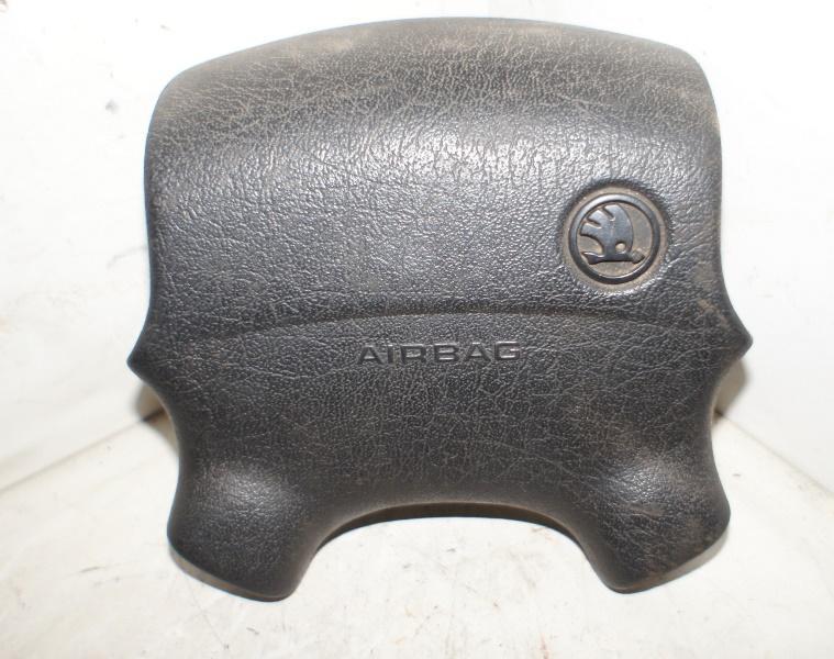подушка безопасности водителя Volkswagen Passat B4 1995, 1.8 л., бензин, МКПП, белый, универсал, SKODA