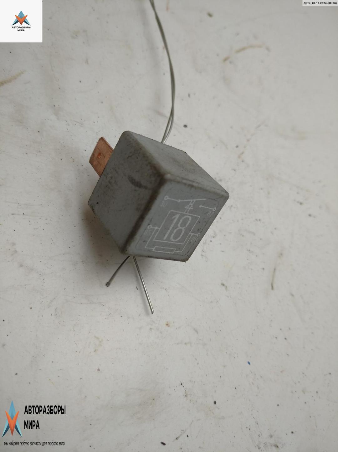 реле (прочие) Volkswagen Transporter T4 1999, 1.9 л., дизель, МКПП, белый, микроавтобус, 191937503 - фото №1