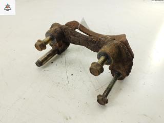 скоба суппорта Mazda Premacy CP [рестайлинг] 2004, 2.0 л., бензин, АКПП, синий, минивэн