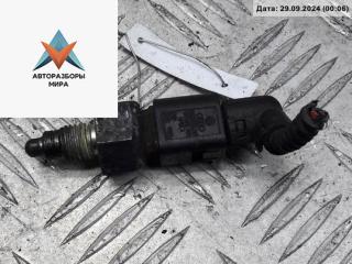 Датчик включения заднего хода (лягушка) Skoda Superb 2 поколение 2012, 2.0 л., дизель, МКПП, серый, седан