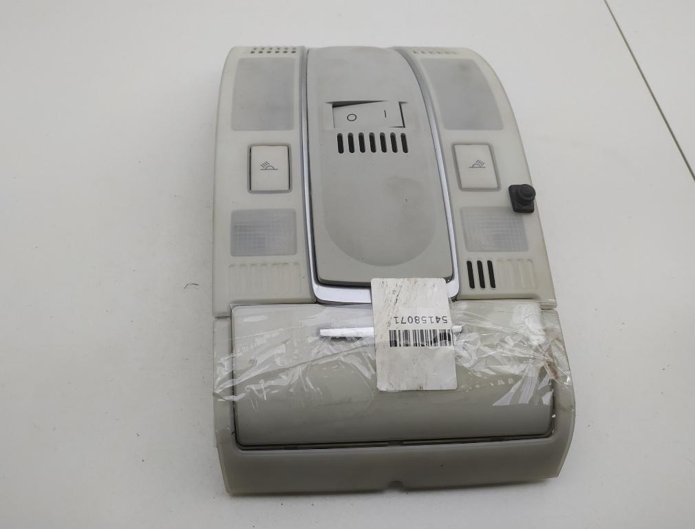фонарь салона (плафон) Audi A6 4F/C6 2005, 2.0 л., дизель, МКПП, чёрный, седан, 4F0951177 - фото №1