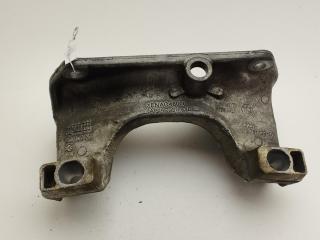 кронштейн КПП BMW 5 E60/E61 2005, 2.5 л., бензин, АКПП, серый, универсал, 6761103