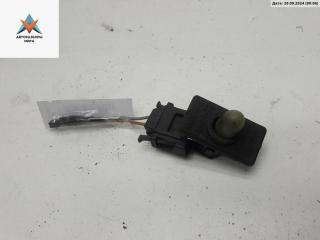 подсветка номера Volkswagen Golf 3 поколение 1996, 1.8 л., бензин, МКПП, красный, хетчбэк 3 дв., 1H6943167B