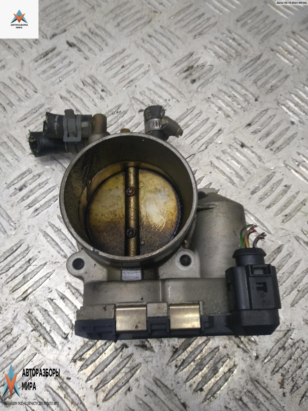 заслонка дроссельная Audi A6 4B/C5 2000, 2.4 л., бензин, МКПП, серый, универсал, 078133062B - фото №1