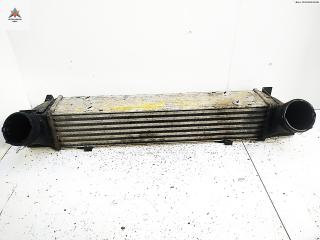 радиатор интеркулера BMW 1 серия E81/E82/E87/E88 2005, 2.0 л., дизель, МКПП, чёрный, хетчбэк 5 дв., 3213329