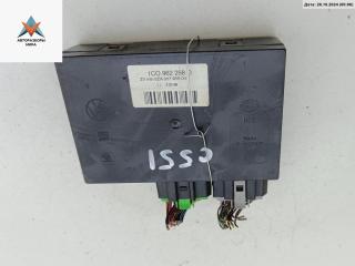 блок комфорта Volkswagen Golf 4 поколение 1998, 1.6 л., бензин, МКПП, красный, хетчбэк 5 дв., 0C0962258D