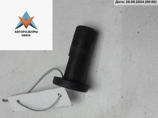 кронштейн радиатора Volkswagen Passat B5 1998, 1.6 л., бензин, МКПП, красный, универсал, 8D0121200