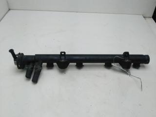 топливная рампа Volkswagen Golf 3 поколение 1996, 1.4 л., бензин, МКПП, белый, хетчбэк 5 дв., 030133319G