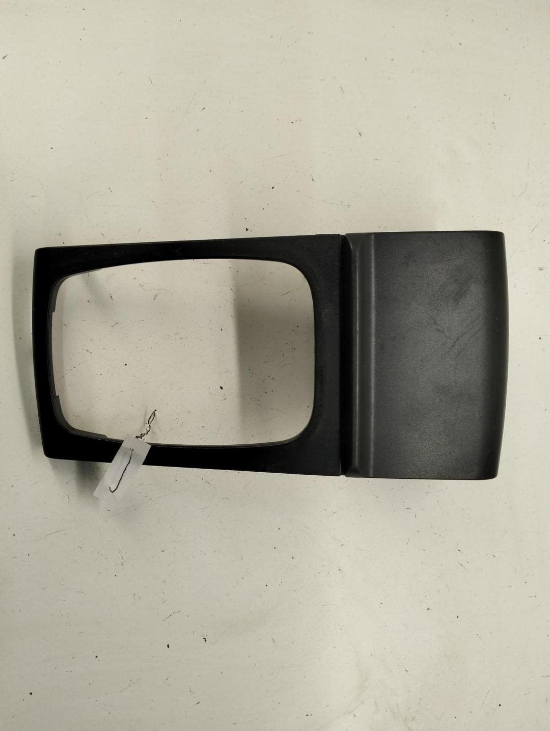 пепельница Skoda Fabia mk1 (6Y) 2005, 1.2 л., бензин, МКПП, чёрный, хетчбэк 5 дв., 6Y0857951