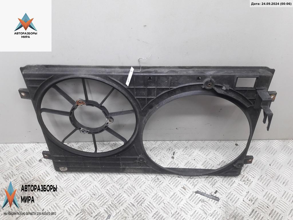 диффузор вентилятора Volkswagen Golf 4 поколение 2000, 1.4 л., бензин, МКПП, синий, хетчбэк 5 дв., 1J0121207H - фото №1