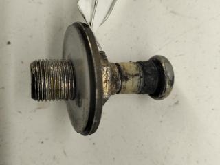 ответная часть (скоба) замка двери Volkswagen Passat B4 1995, 1.6 л., бензин, МКПП, синий, универсал