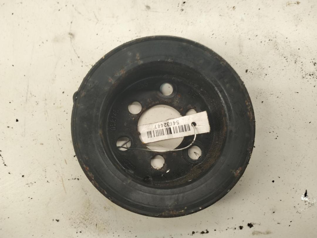 шкив помпы Volkswagen Passat B5 1998, 1.8 л., бензин, МКПП, чёрный, универсал, 058145255