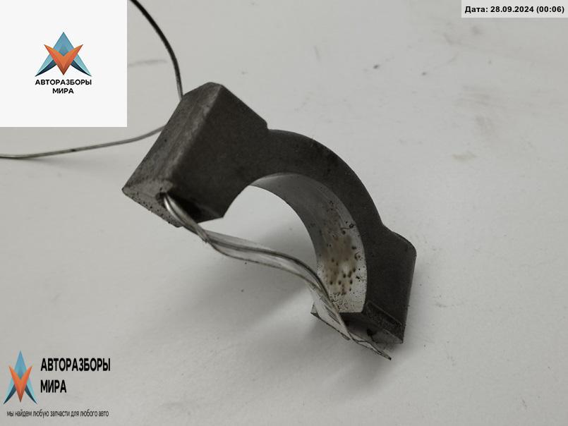 постель распредвала (бугель) Audi A6 4B/C5 2000, 2.5 л., дизель, АКПП, чёрный, универсал, 451B - фото №1