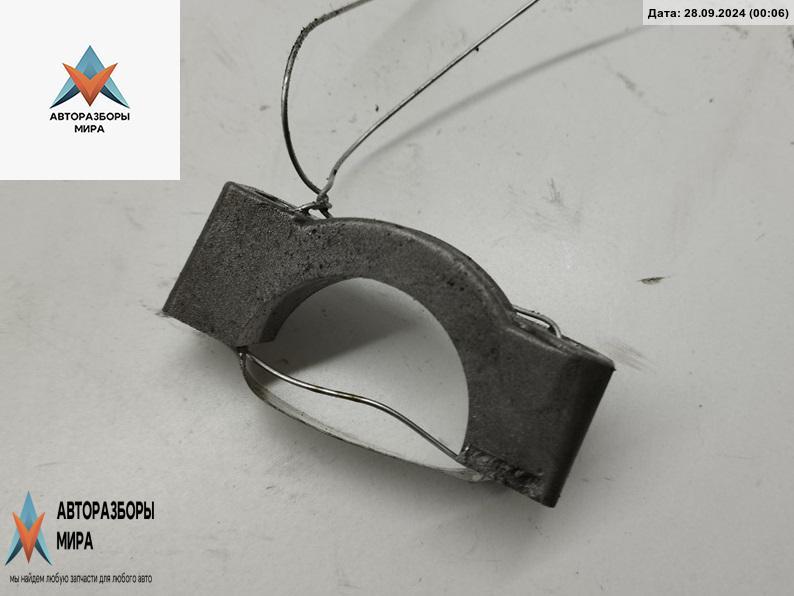 постель распредвала (бугель) Audi A6 4B/C5 1999, 2.5 л., дизель, МКПП, синий, универсал, 451B - фото №1