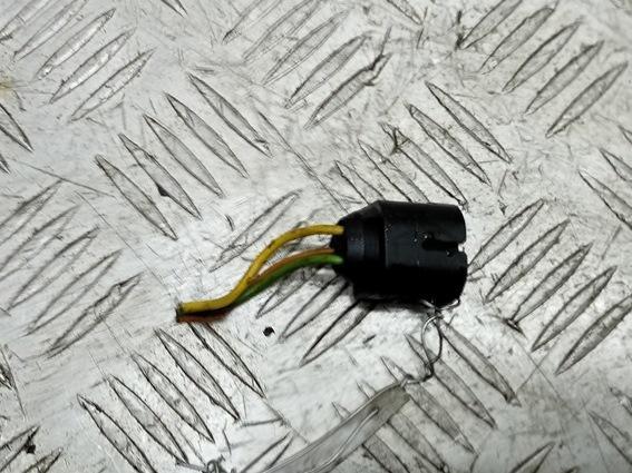 разъем (фишка) проводки BMW 3 E46 2002, 2.0 л., бензин, МКПП, чёрный, универсал, 1437985