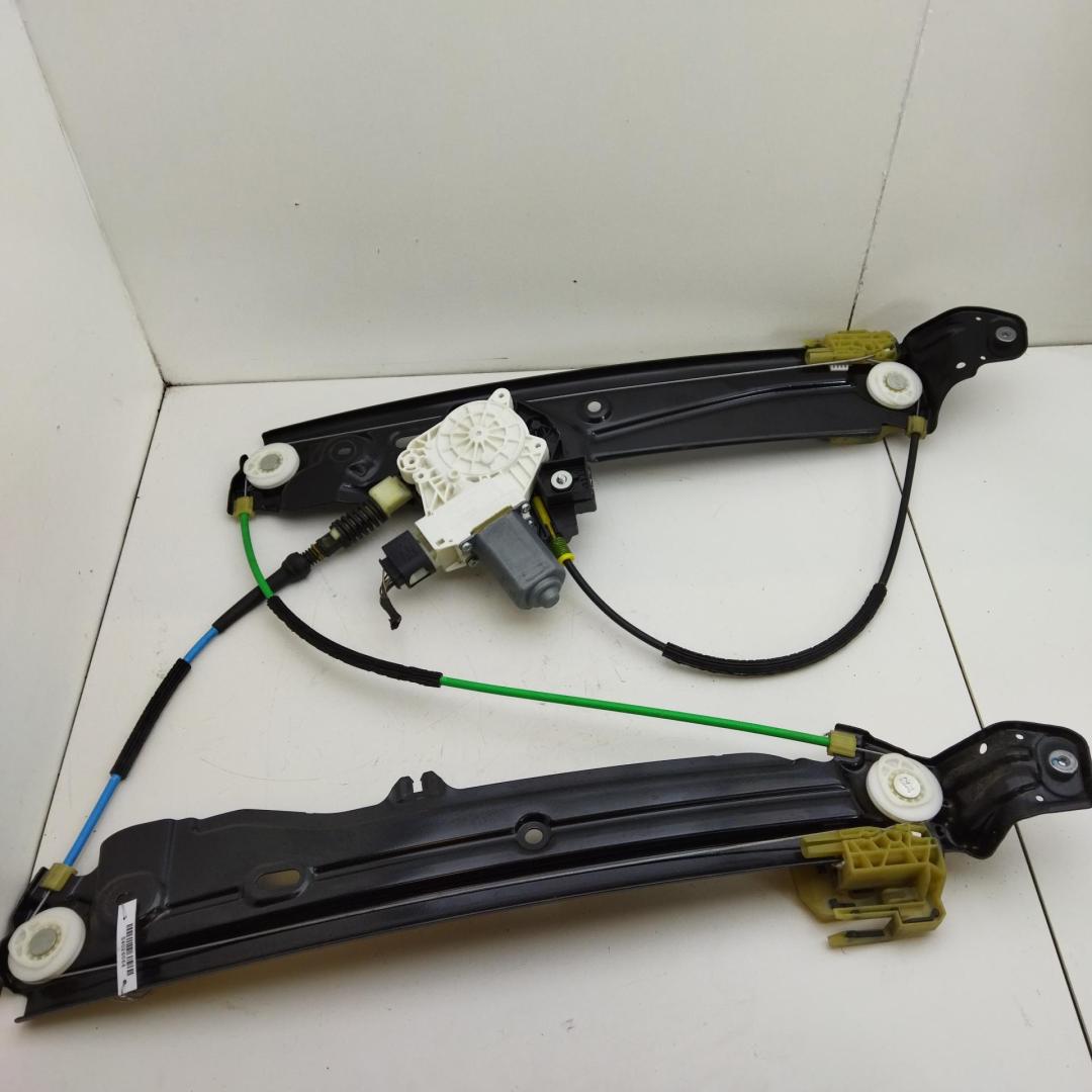 стеклоподъемник электрический передний правый BMW 5 F10/F11 2013, 2.0 л., дизель, АКПП, синий, универсал, 7182132