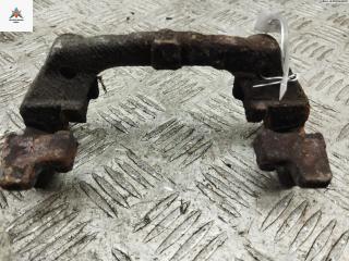 скоба суппорта Ford Focus 2 поколение 2005, 1.6 л., i, бензин, МКПП, синий, хетчбэк 5 дв.