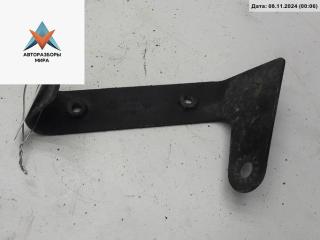 кронштейн (крепление) Volkswagen Passat B5 [рестайлинг] 2002, 1.8 л., бензин, АКПП, серый, универсал, 8D0951229C