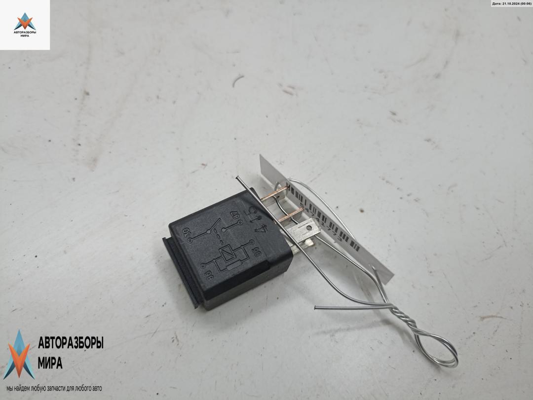 реле (прочие) Opel Zafira 2 поколение (B) 2005, 1.9 л., дизель, МКПП, чёрный, минивэн, 24435022 - фото №1