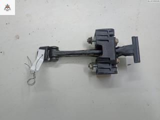 Ограничитель открывания двери задней Opel Astra H/Family [рестайлинг] 2005, хетчбэк 5 дв., 13107851