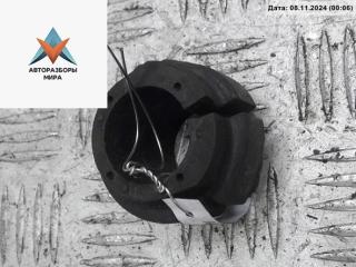 крепление стабилизатора / втулки стабилизатора Volkswagen Passat B5 1998, 1.6 л., бензин, МКПП, красный, универсал, 4D0411327