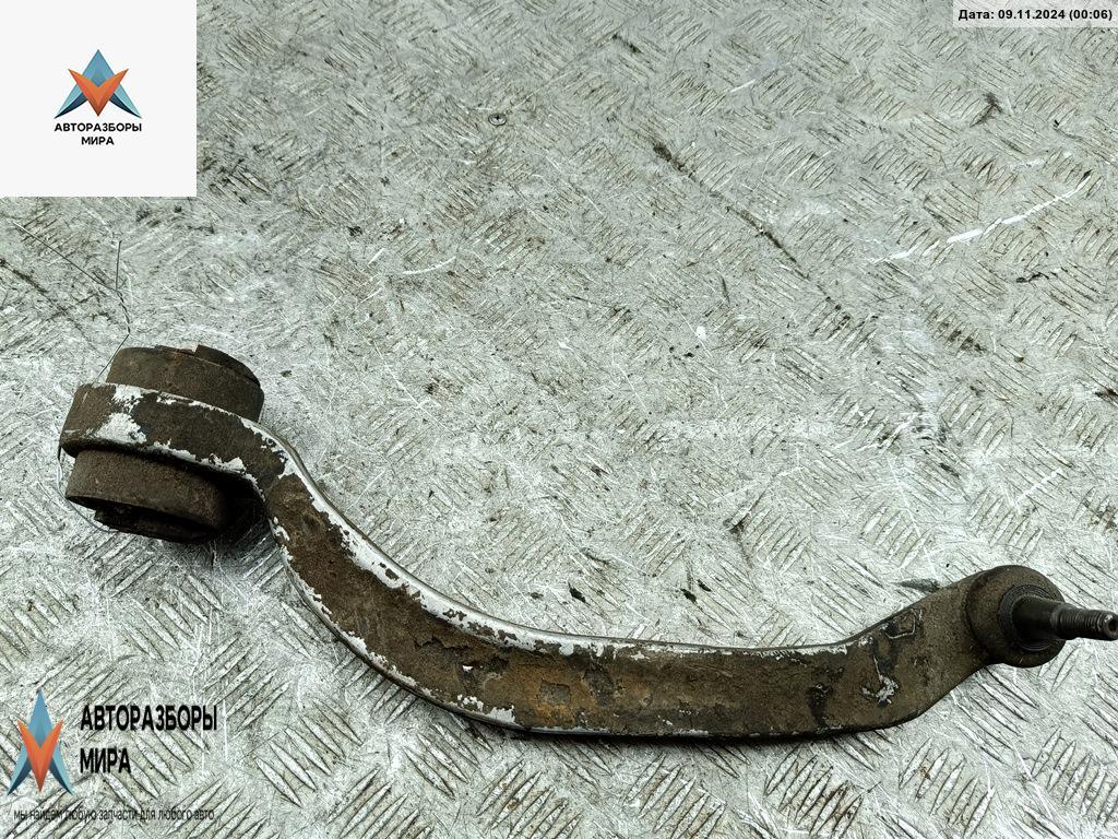 рычаг передний левый Audi A4 B5 1997, 2.8 л., бензин, АКПП, зелёный, универсал - фото №1