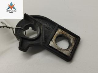 кронштейн (крепление) Audi A4 B5 1995, 1.8 л., бензин, МКПП, красный, седан, 8D0941454