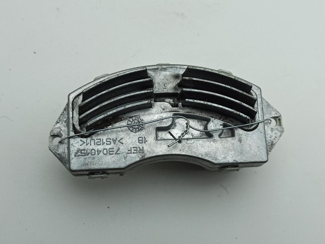 сопротивление печки BMW 3 E90/E91/E92/E93 2007, 2.0 л., дизель, МКПП, серый, седан, 985464 - фото №1