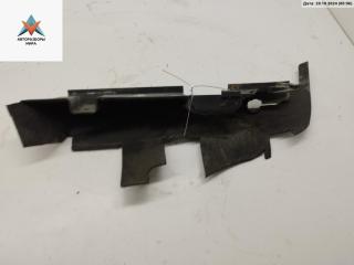 диффузор вентилятора Audi A4 B5 1994, 1.8 л., бензин, МКПП, красный, седан, 8D0121283