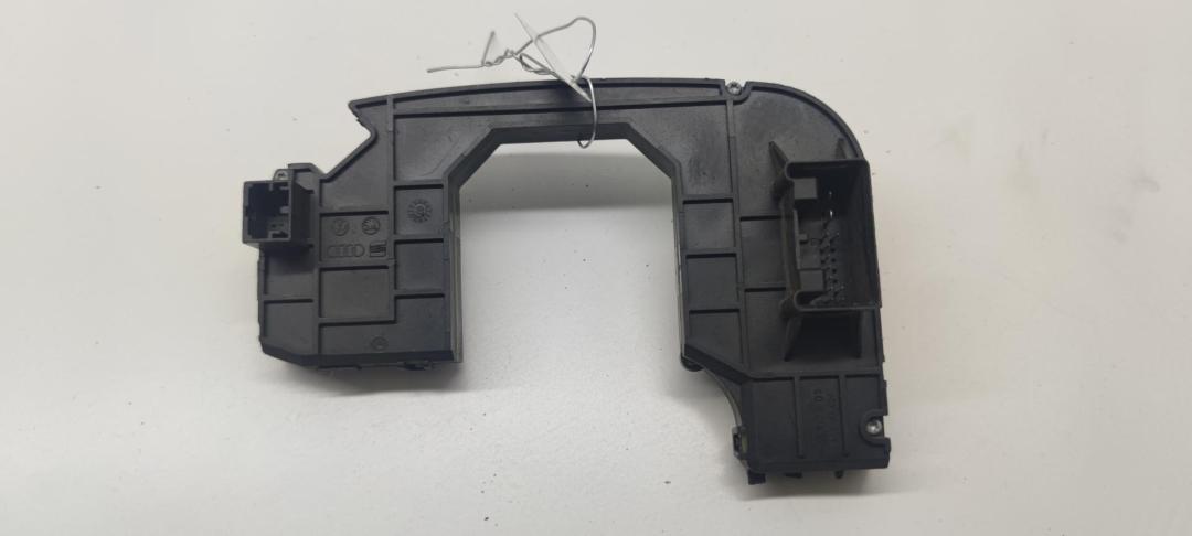 блок управления (другие) Audi A4 B6 2001, 1.9 л., дизель, МКПП, чёрный, универсал, 8E0953549F