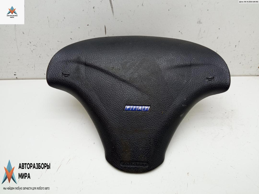 подушка безопасности водителя Fiat Bravo 1 поколение 1997, 1.6 л., бензин, МКПП, белый, хетчбэк 3 дв., 07189956140 - фото №1