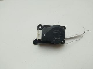 моторчик заслонки печки Volvo V70 2 поколение 2001, 2.4 л., бензин, МКПП, синий, универсал, 38247