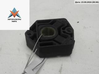 кронштейн радиатора Skoda Octavia mk1 (A4 1U) 2000, 2.0 л., бензин, МКПП, зелёный, универсал, 1U0121367A