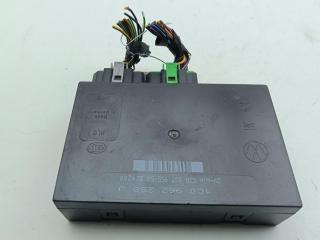 блок комфорта Volkswagen Golf-4 2000, 1.4 л., бензин, МКПП, серый, универсал, 1C0962258J