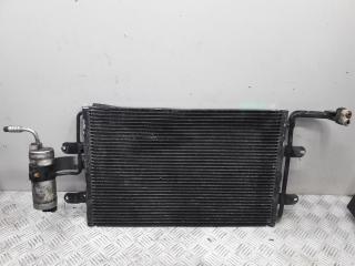 радиатор кондиционера Volkswagen Golf 4 поколение 2003, 1.9 л., дизель, МКПП, серый, универсал, 1J0820411L