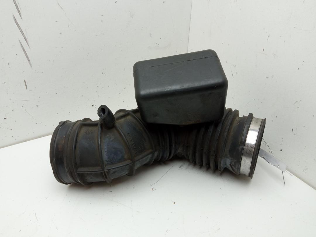 патрубок воздушного фильтра Volvo V70 2006, 2.4 л., бензин, 30636828
