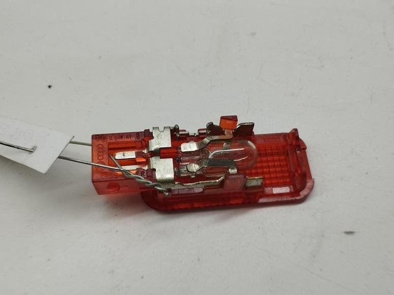 фонарь салона (плафон) Audi A4 B6 2003, 2.5 л., дизель, АКПП, серый, универсал, 4B0947411