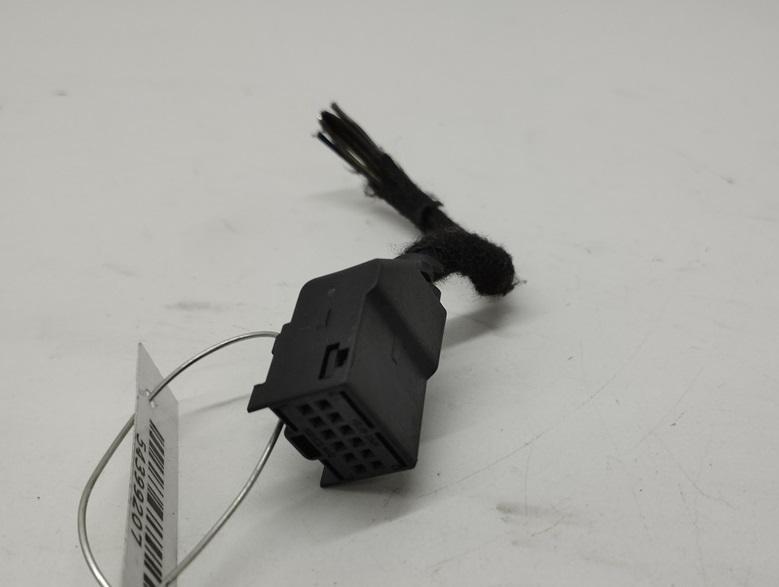 разъем (фишка) проводки Audi A4 B6 2003, 2.5 л., дизель, АКПП, серый, универсал, 8E972112A