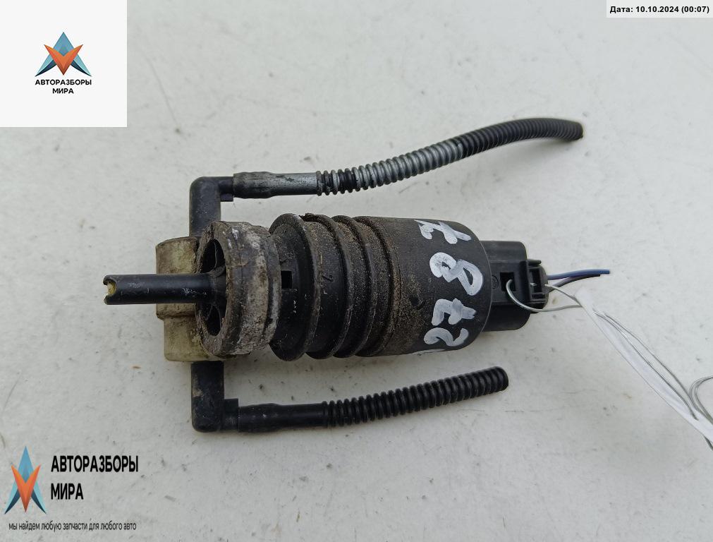 насос (моторчик) омывателя стекла Audi A4 B6 2003, синий, универсал, 302814 - фото №1