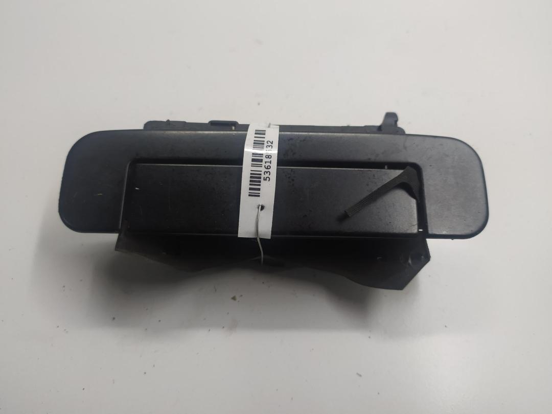 ручка наружная задняя левая Audi A4 B5 1996, 1.8 л., бензин, МКПП, чёрный, седан, 4A0839205D