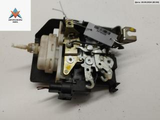 замок двери передней правой Audi A4 B5 [рестайлинг] 1998, 2.4 л., бензин, АКПП, синий, универсал, 8D1837016F