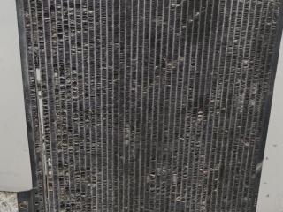 радиатор кондиционера Audi A6 4B/C5 2000, 2.5 л., дизель, АКПП, чёрный, универсал