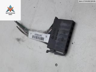 разъем (фишка) проводки Volkswagen Golf 3 поколение 1995, 1.6 л., бензин, МКПП, красный, хетчбэк 3 дв., 1H0953633