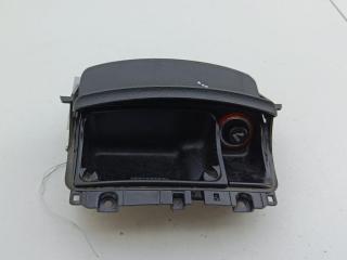 пепельница Volkswagen Polo 4 поколение 2001, 1.4 л., бензин, МКПП, чёрный, хетчбэк 3 дв.