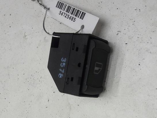 кнопка стеклоподъемника заднего левого Volkswagen Passat B5 1999, 1.9 л., дизель, МКПП, чёрный, универсал, 1J0959855